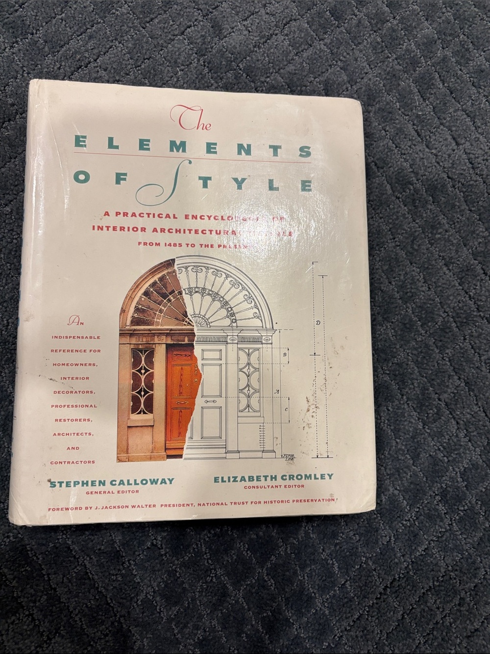 The Elements of Style - White Cover Decorative Book